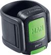 Svart och grön fjärrkontroll med texten "MAN" på knappen, formad som ett armband.