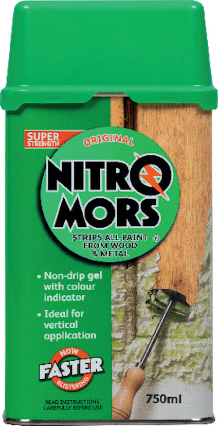 Burk med grön kork och etikett med texten "Nitromors". Visar pensel som tar bort färg från trä. Kapacitet anges som 750 ml.