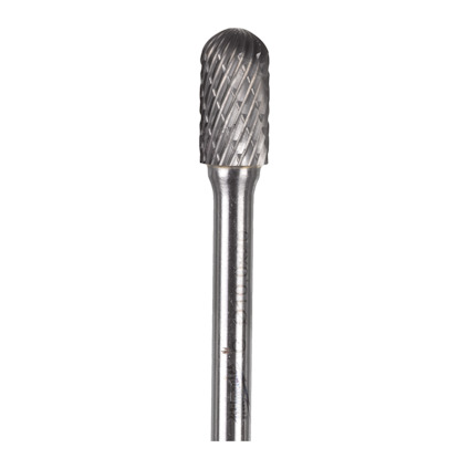 Hårdmetallfil med cylindrisk huvudform och spiralräfflor, fastsatt på ett metallhandtag.