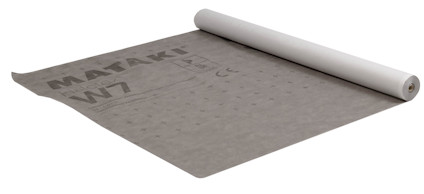 Rulle av grått byggmaterial med texten "MATÄKI W7" och CE-märkning.