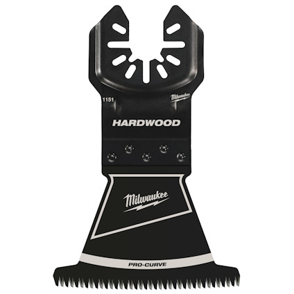 Svart sågtillbehör med tandat blad, märkt "Milwaukee", "HARDWOOD" och "PRO-CURVE".
