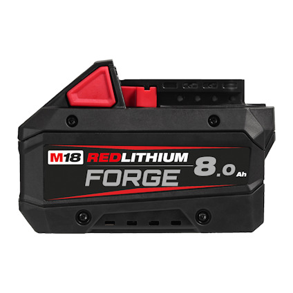 Svart batteri med texten "M18 REDLITHIUM FORGE 8.0 Ah" i vitt och rött.