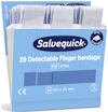 Förpackning med 39 detekterbara fingerplåster Salvequick, blå och vit design, CE-märkt.