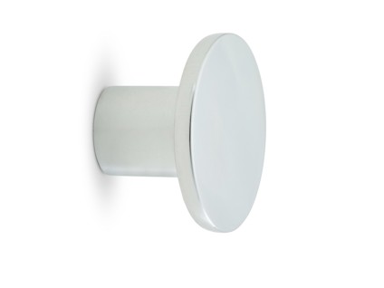 Metallknopp med rund, platt framsida och cylindrisk bas i blank kromfinish.