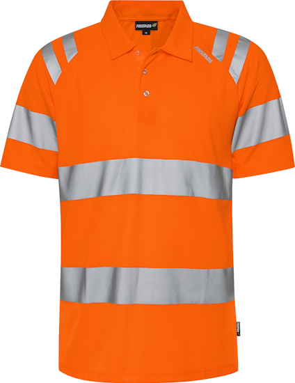 Orange pikétröja med reflekterande ränder över axlar, armar och runt bröstet.