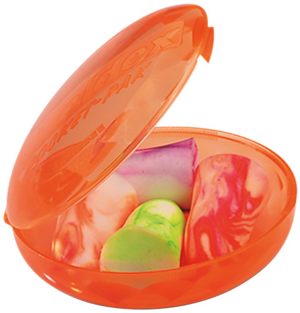 Orange plastetui med öronproppar i olika färger: rosa, lila, grön och flerfärgad.