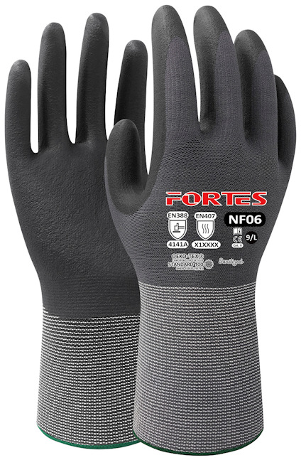 Arbetshandskar i svart och grått med texten "FORTES NF06" och olika certifieringssymboler på handryggen.