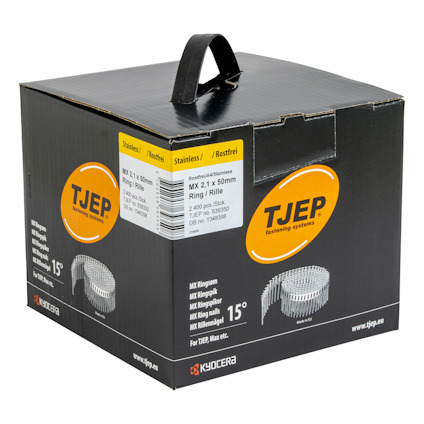 Svart förpackning med texten "TJEP fastening systems". Innehåller 2400 rostfria 2,1 x 50mm ring/rille spikar.
