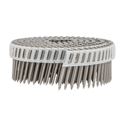 Spiralformad spiktrumma med metallspikar omgivna av vit plast.