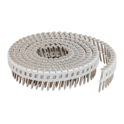 Spiral av grå spikar med plastband.