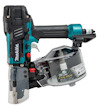 Makita spikpistol i blått och svart med rullmagasin och logotyp synlig på sidan.