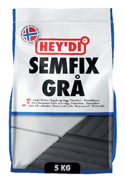 Förpackning av fästmassa från Hey'di med texten "SEMIFIX GRÅ 5 KG" och norska flaggan.