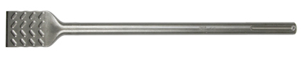 Smal och lång flatmejsel i silverfärgat metall, designad för SDS-Max borrchuckar, med texturlädd mejselspets.