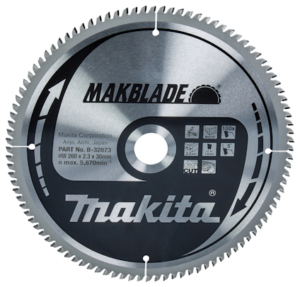 Cirkulär sågklinga med texten "Makblade" och "Makita", samt ikoner för träbearbetning och tekniska specifikationer.