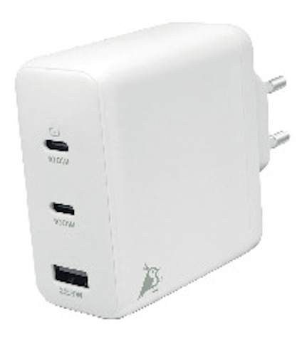 Vit väggladdare med två USB-C-portar märkta 100W och en USB-A-port märkt 22.5W.