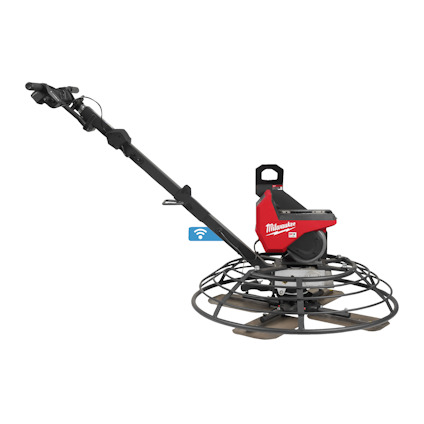 Golvnära glättare med röd och svart motor och stort metallhölje över rotorblad. Justerbart handtag.