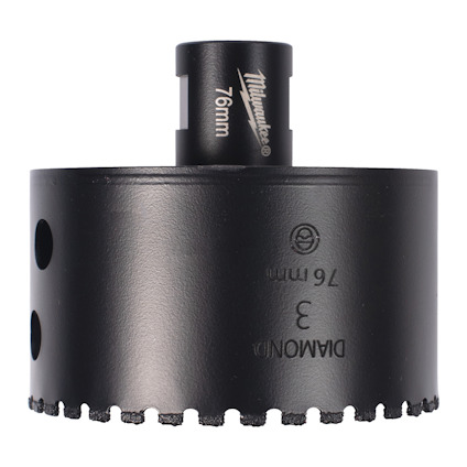 Svart, cylindrisk diamantborr med texten "Milwaukee 76mm" och "DIAMOND 3".