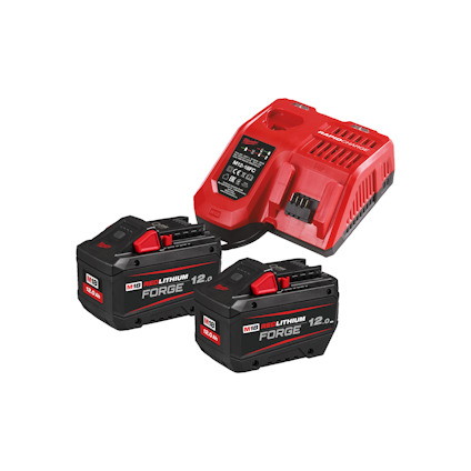 Två svarta litiumbatterier med röda detaljer och en röd batteriladdare.