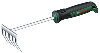 Handkratta med svart och grönt handtag, fem metalltänder och märke synligt på sidan av handtaget.