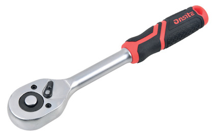 Spärrhandtag med metalliskt huvud och rött och svart grepphandtag.