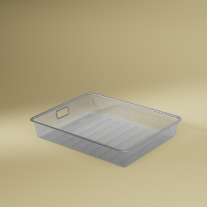 Rektangulär, transparent plastkorg med perforerade sidor och handtag på kortsidan.