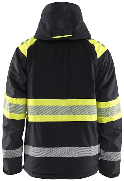 Svart jacka med gula och silverfärgade reflexband på ärmar och rygg.