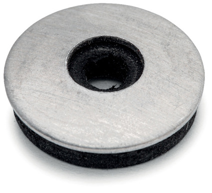 Rund bricka i metall med ett centralt hål, har en svart gummiinläggning på undersidan.