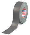 Rulle med silverfärgad byggtejp på vit bakgrund, synlig tesa-logotyp på rullen.