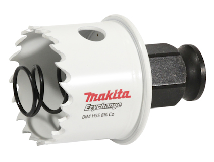 Hålsåg med vit kropp och text "Makita Ezychange BiM HSS 8% Co". Svart stålfäste och fjäder synliga på insidan.