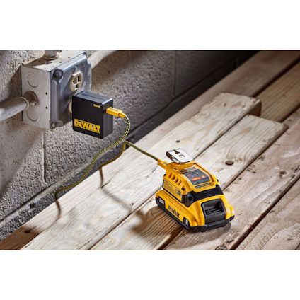 USB-LADDNINGSSATS DCB094K-QW 18V XR