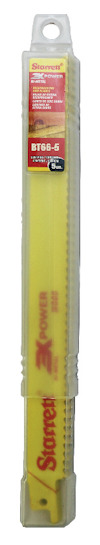 Förpackning med gult tigersågblad, märkt "Starrett" och "BT06-5", synlig tandning.