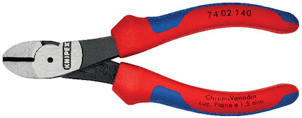 Tång med röda och blå ergonomiska handtag, märkt "Chrom-Vanadin".