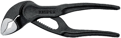 Tång med svarta handtag och silverfärgade käftar. Texten "KNIPEX" syns på verktyget.