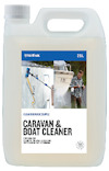 Plastdunk med handtag, etikett för Caravan & Boat Cleaner, 2,5L, visar man som rengör en husvagn.