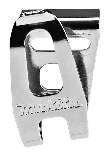 Silverfärgat bältesclip med texten "Makita" inpräglad. Designad för att fästas med två skruvhål.