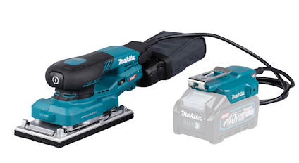 Planslipmaskin från Makita i blått och svart med batteri och sladdanslutning.