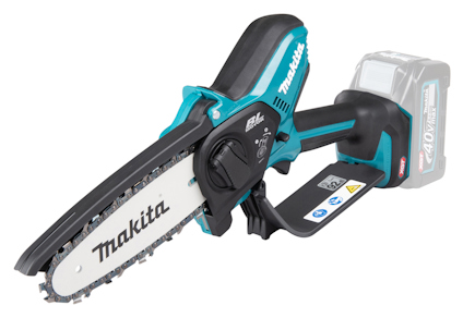 Motorsåg från Makita i blått och svart med grått svärd och batterifack bak.