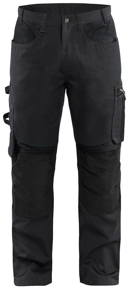 Svarta arbetsbyxor med flera fickor och knäskyddsförstärkningar.