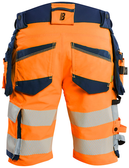 Orange och blå varselshorts med reflekterande ränder och flera fickor, sett bakifrån.