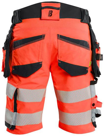 Orange arbetsshorts med reflexband, svart förstärkning och fickor.
