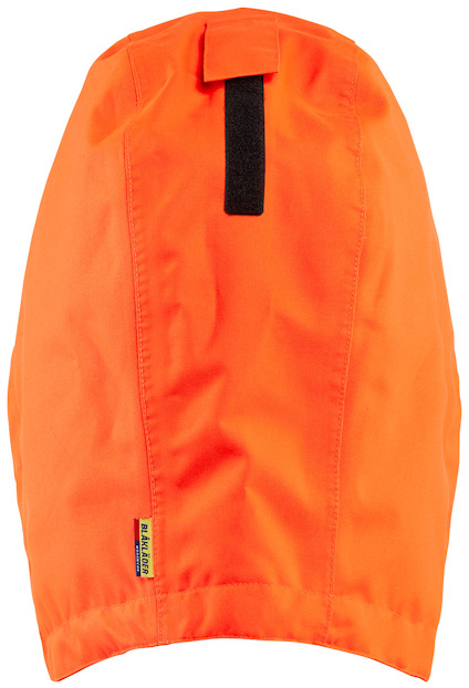 Orange huva med svart kardborreband och en etikett som säger "Fristads".