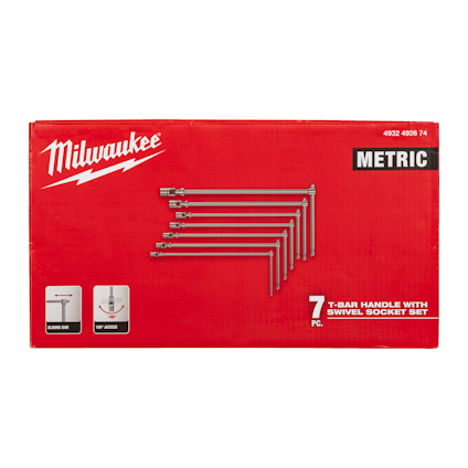 Röd förpackning med texten "Milwaukee" och "7 PC. T-BAR HANDLE WITH SWIVEL SOCKET SET". Visar ett set med hylsnycklar.