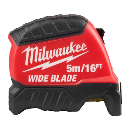 Rött och svart måttband med texten "Milwaukee Wide Blade 5m/16ft".