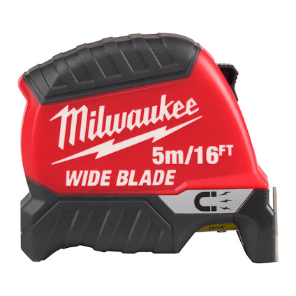 Rött och svart måttband med texten "Milwaukee Wide Blade 5m/16ft".