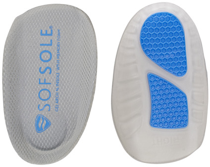 Två skoinlägg med grå yta och blå gelstruktur. Text på det vänstra inlägget: "SOFSOLE".
