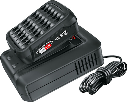 Batteriladdare med ett batteri ovanpå, märkt "18V" och "2,5 Ah", samt sladd på sidan.