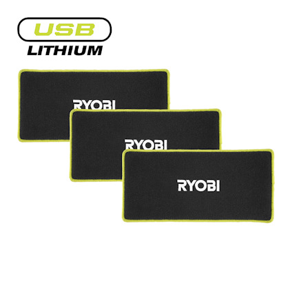 Tre svarta mopdynor med gul kant och texten "RYOBI". Texten "USB LITHIUM" syns i övre vänstra hörnet.