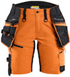 Arbetsshorts i orange och svart med flera fickor och hällor.