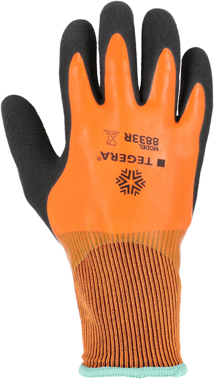 Orange arbetshandske med svart greppyta, text "TEGERA MODEL 8834" på baksidan, ribbad mudd.