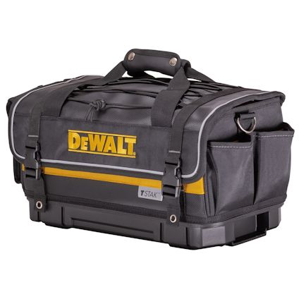 Svart verktygsväska med gult DeWalt-logo och flera fickor, bärhandtag och dragkedjor.